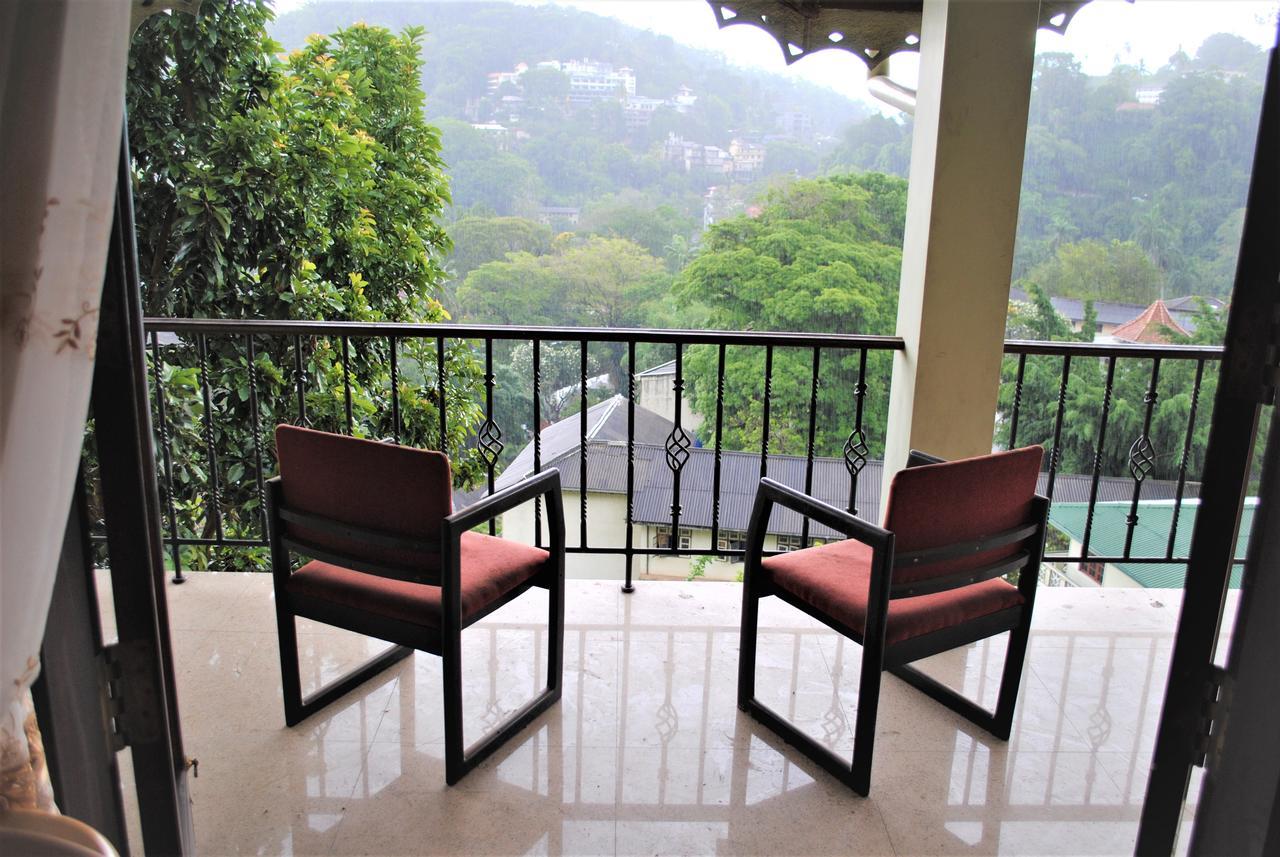 Breeze Villa Kandy Exterior foto